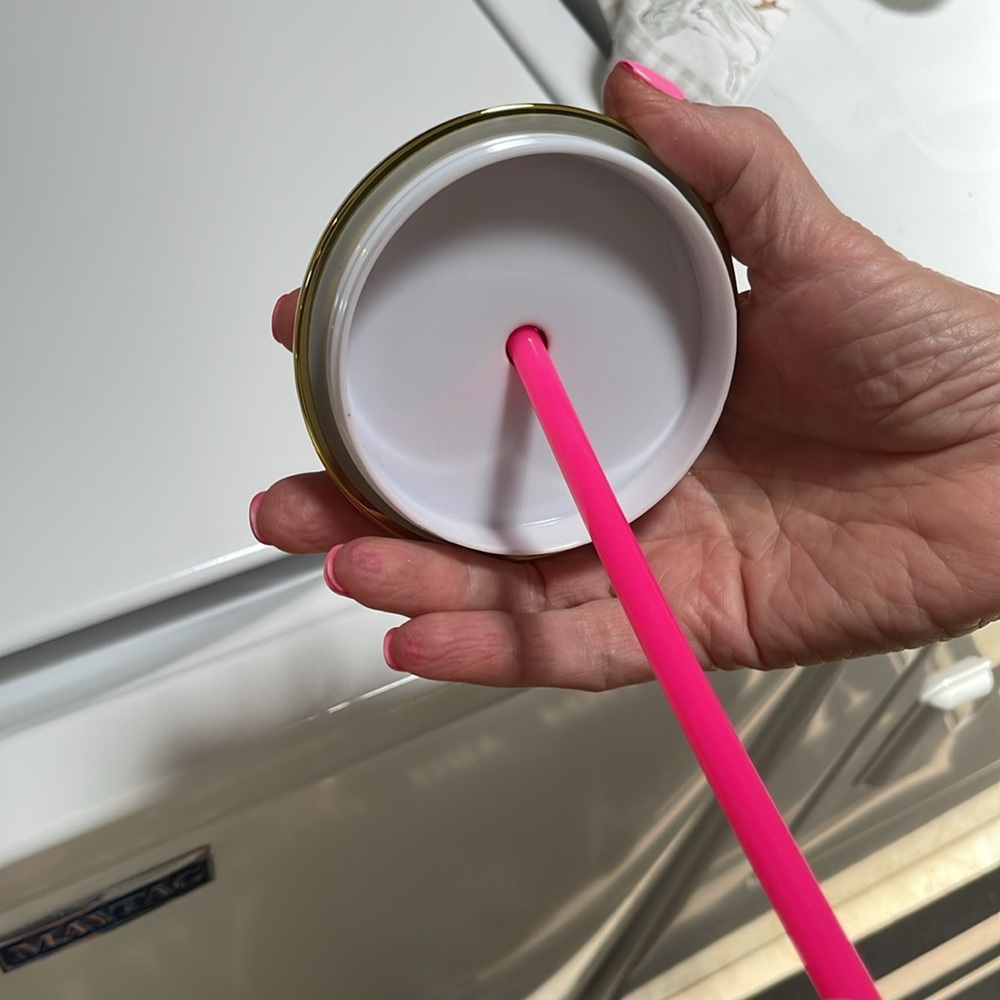 Lilly Pulitzer Disney Parks Collection X Minnie Mouse Tumbler, lid and straw. - Picture 8 of 9
